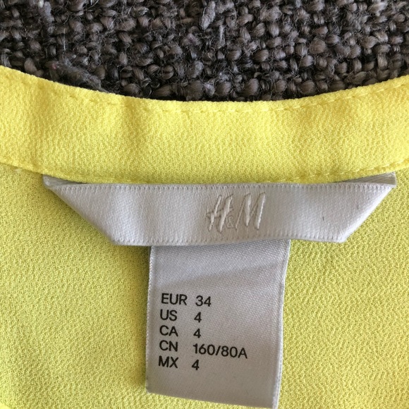 Never worn H&M blouse, size 34, US 4 - Picture 5 of 6